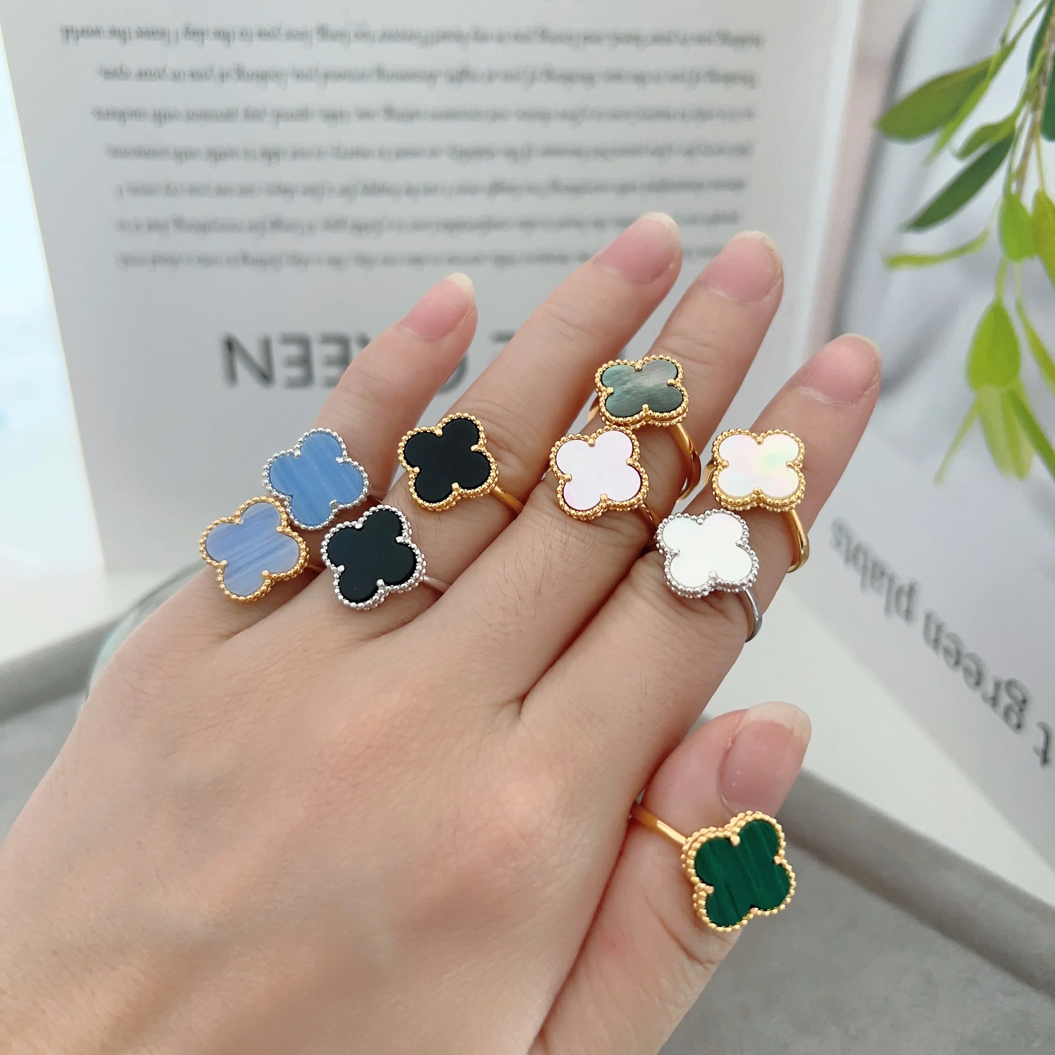 Wholesale Factory Exquisite Jewelry Ring Fashion Jewelry S925 Silver Plated 18k Gold Flower Agate Peacock White Beimu Ring
