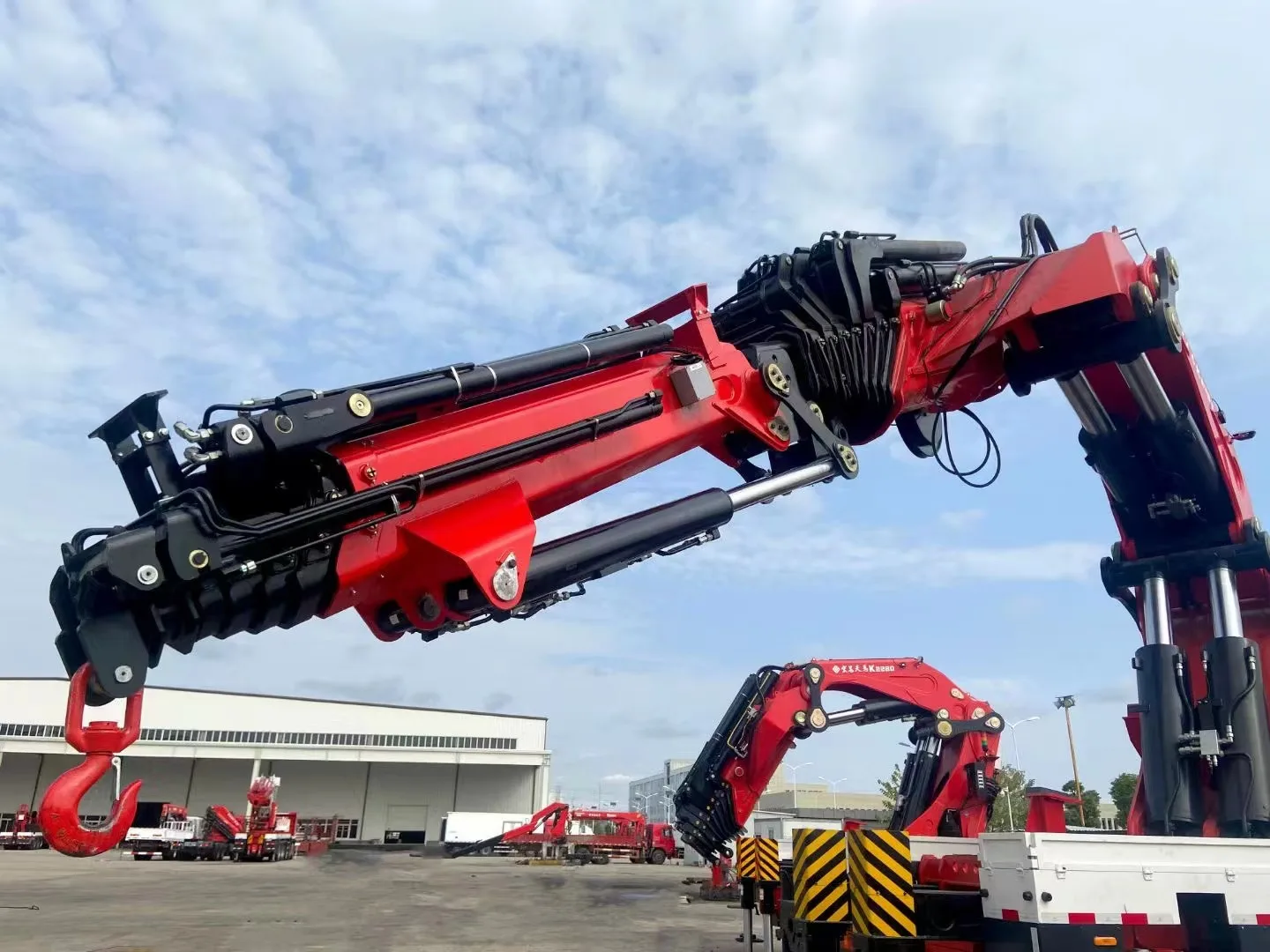 61.4 TON High End eight boom sections mobile hydraulic folding truck crane for sale