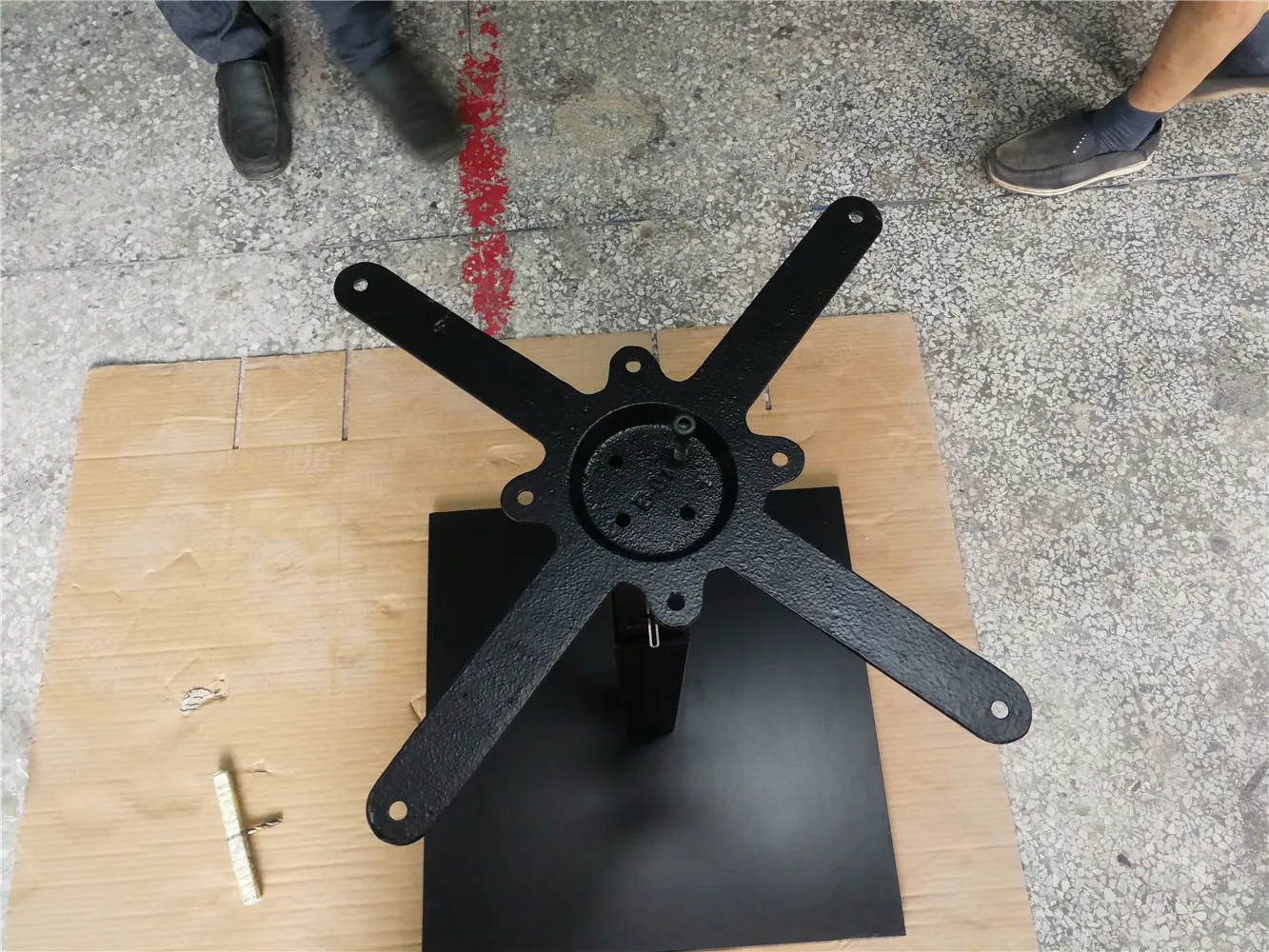 Commercial Contract  Iron Plate Dining Table Base Hand-crank Lifting Table Base Telescopic Leg For Table