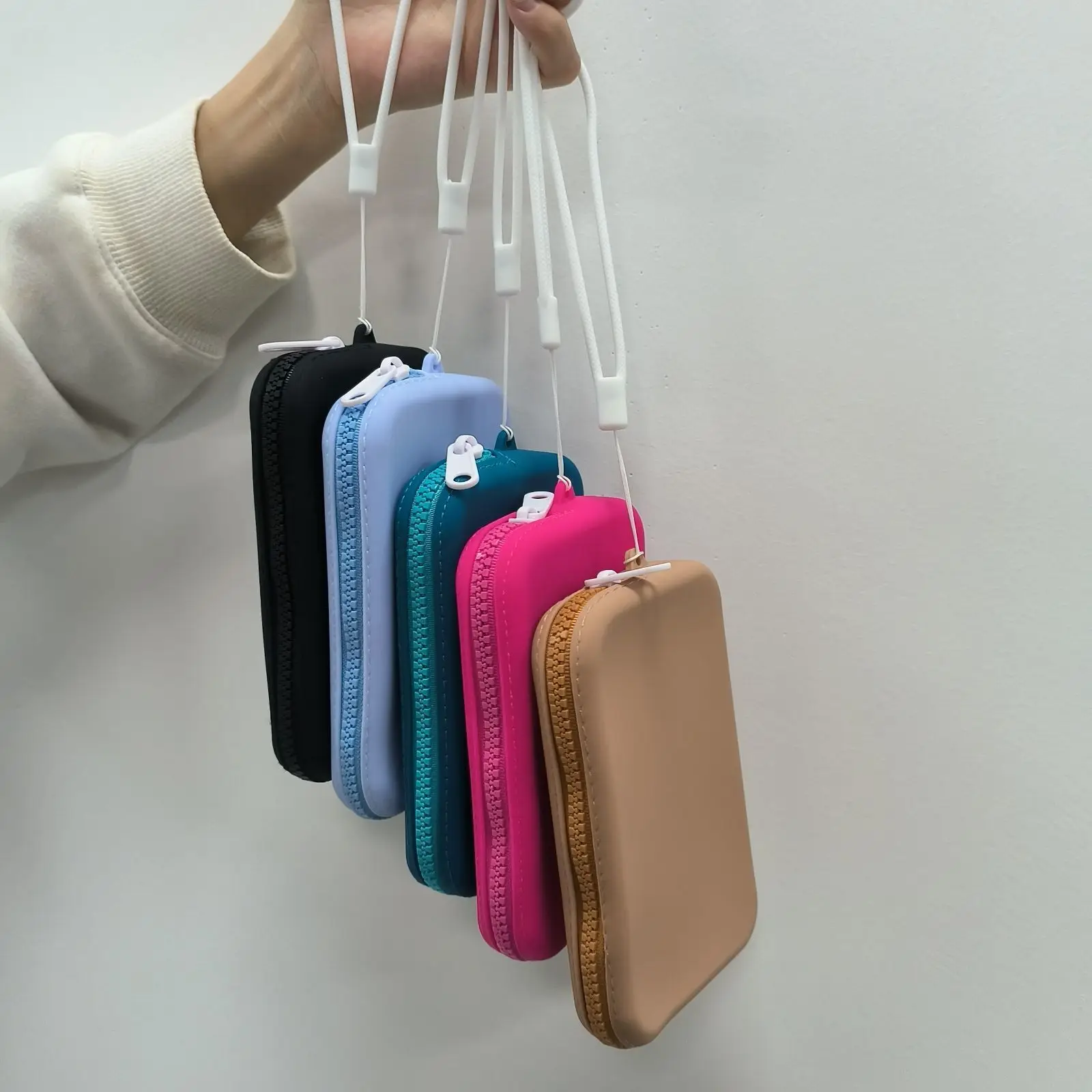 New ladies bags trend charms silicone coin purse factory wholesale silicone bag