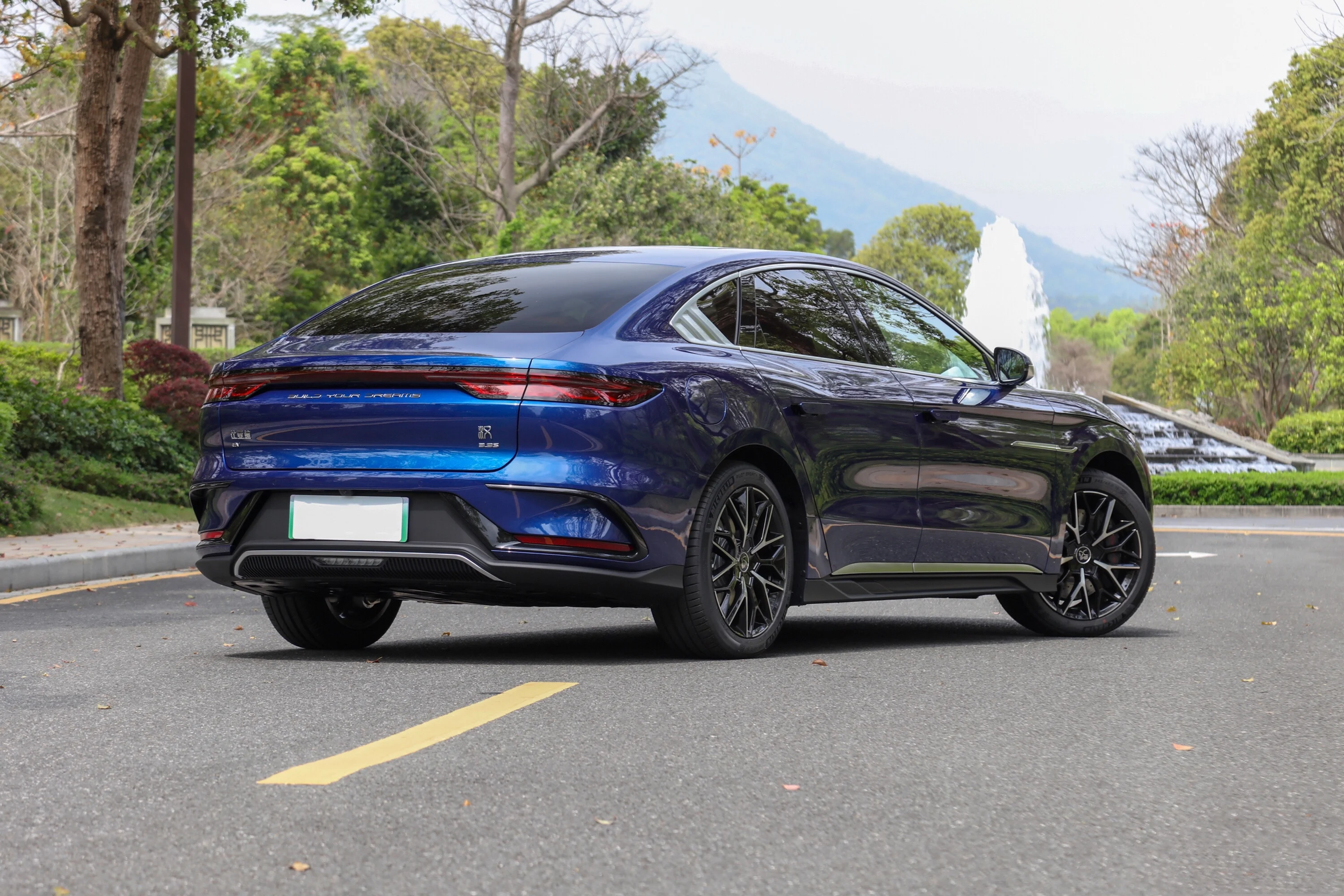 Cheap ID4 CROZZ  BYD SONG TANG HAN YUAN New Energy Car 2022