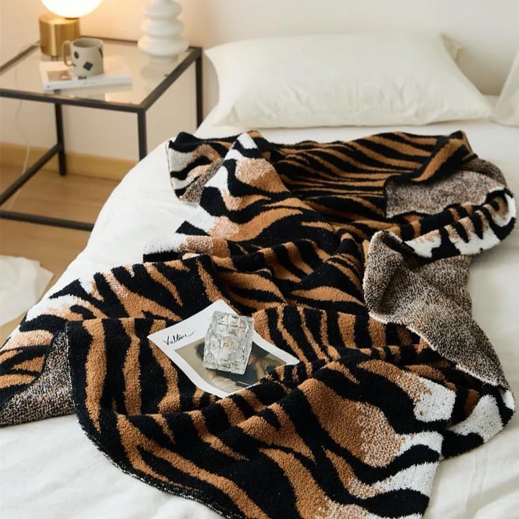 Luxury Leopard Print Double Layers Throw Fuzzy Cozy Comfy Animal Print And Plain Faux Fur Blanket For Bed Sofa
