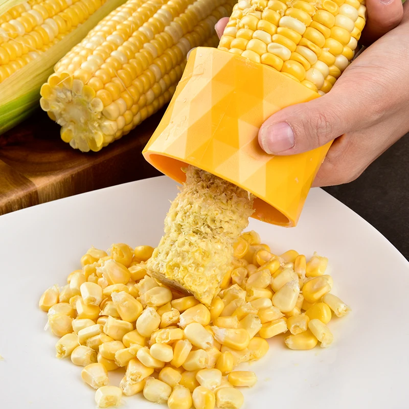 Kitchen gadget corn thresher