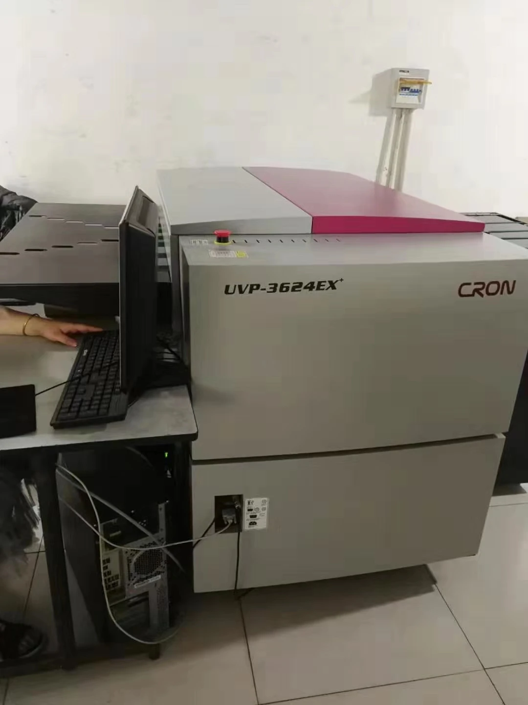  Используется термальный компьютер CTP для нанесения УФ