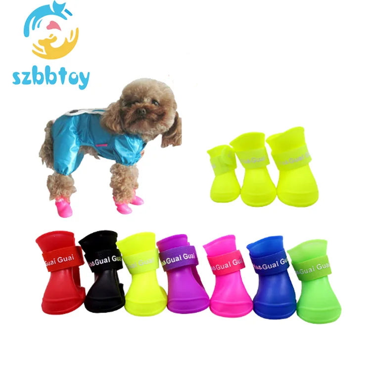 New arrival waterproof pet shoes outdoor soft silicone rain dog shoes