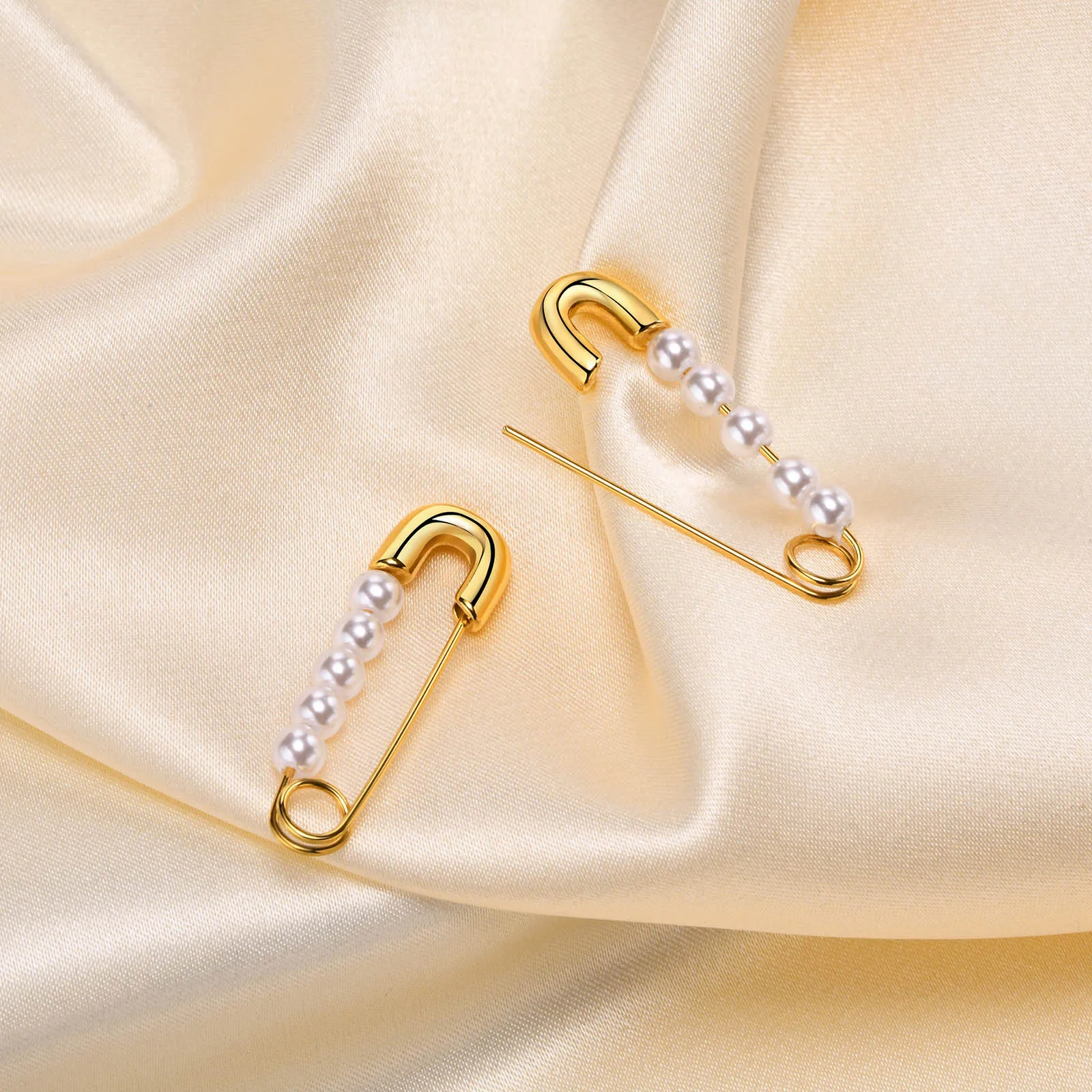 Yiwu DAICY fashion design stainless steel safety pin earrings gold plated women pearl beaded earrings