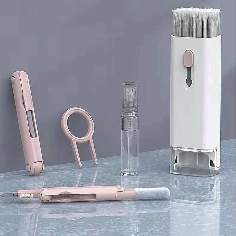 The latest seven in one multi-function keyboard is a cleaning brush suitable for screen camera computer mobile phone headset