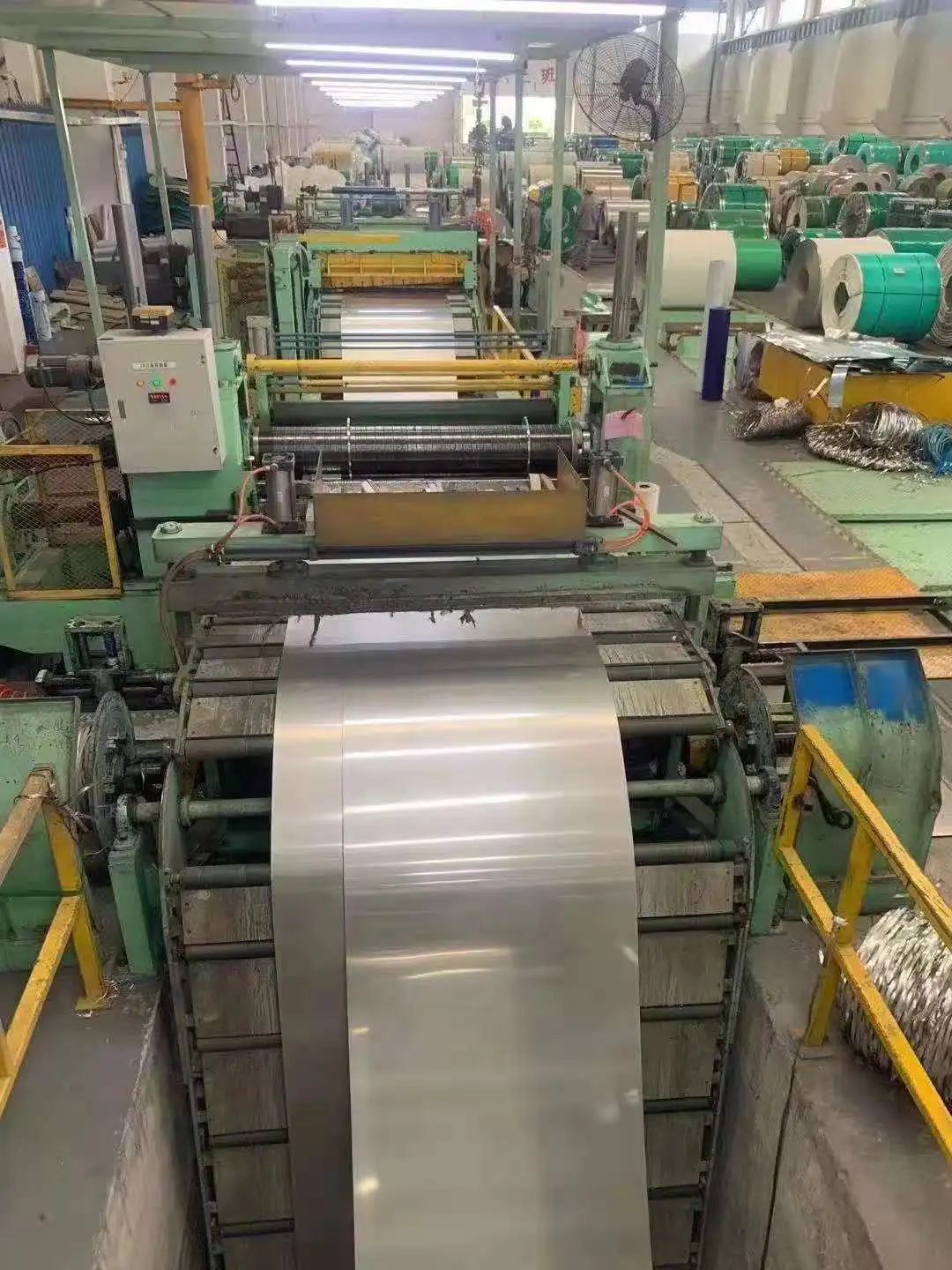 2mm thickness 304 stainless steel sheets Decorative Perforated Stainless Steel Customized Wooden Surface Series