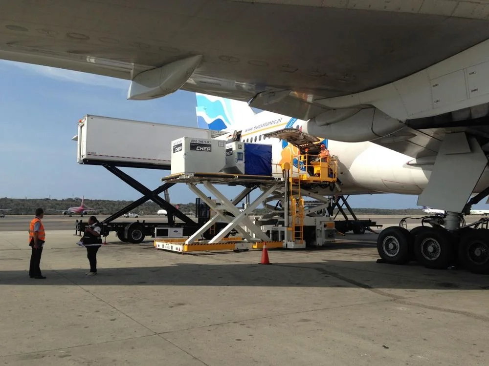 Airport Aviation Lift Food Meal Catering Truck Vehicle