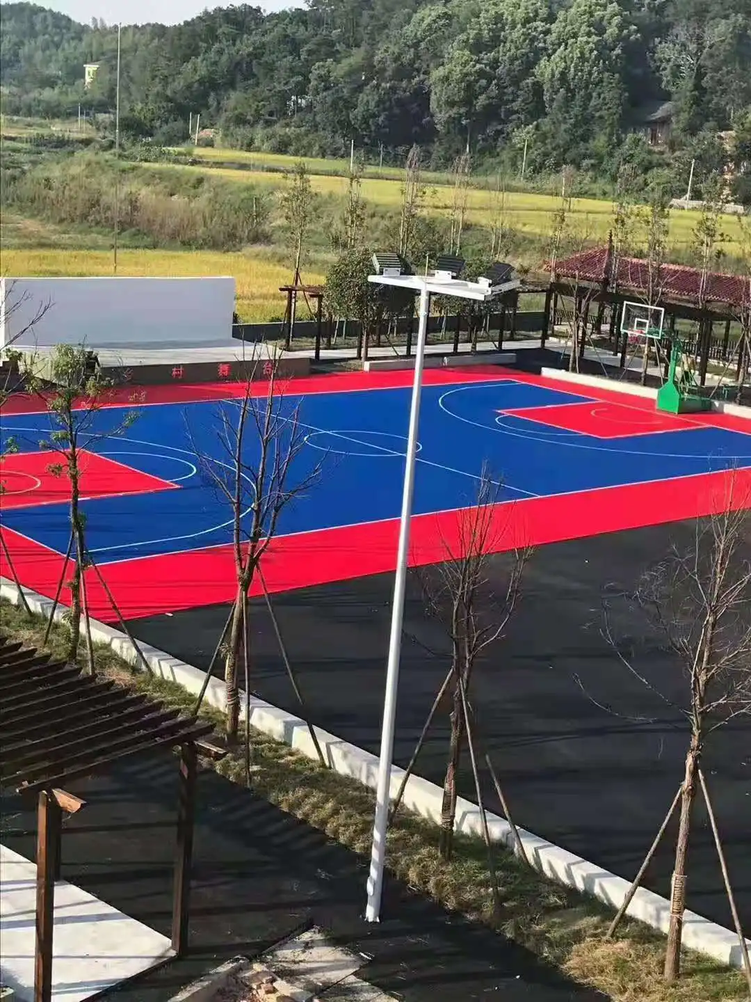 Outdoor interlocking plastic basketball court flooring/ PP suspension floor for sports court