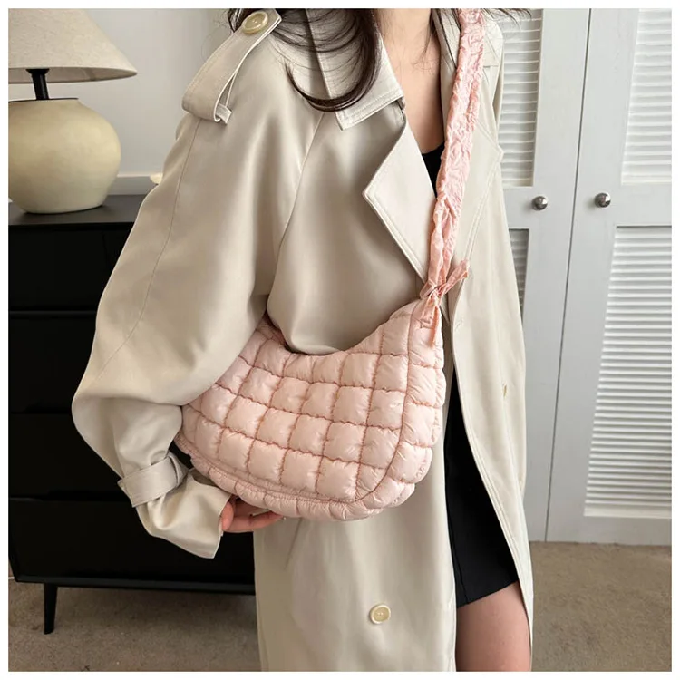 Custom logo puffy cotton women tote bag cloud fold style large capacity women lady gril leisure crossbody bag for daily use