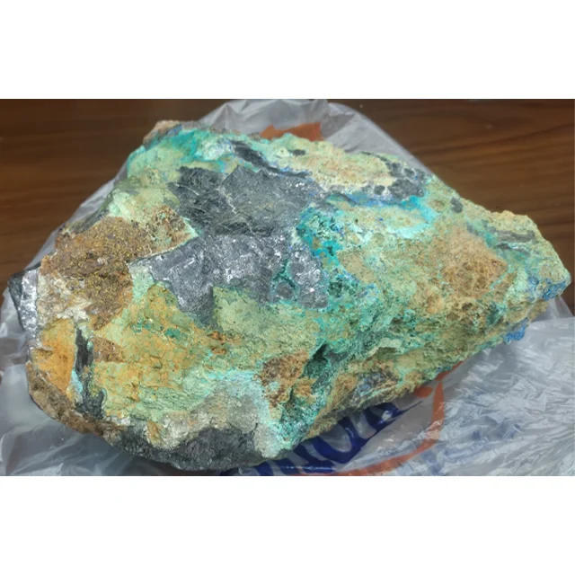 Original Wholesale Raw Natural Colorful Crystals Mineral Specimen Different Shaped Copper Ore For Multiple Purpose