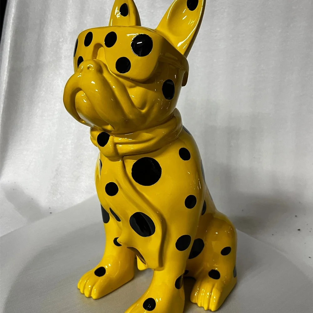 Animal Ornaments Yellow And Polka Dots Resin Sitting Dog Statue Decorative Dog Sculpture For Modern Art Gallery