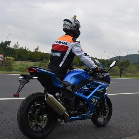 China Motos150-200cc Chinas 400cc Motor Moto Motocicleta Racing Motorcycle with Two/double Cylinder Water-cooling/cooled