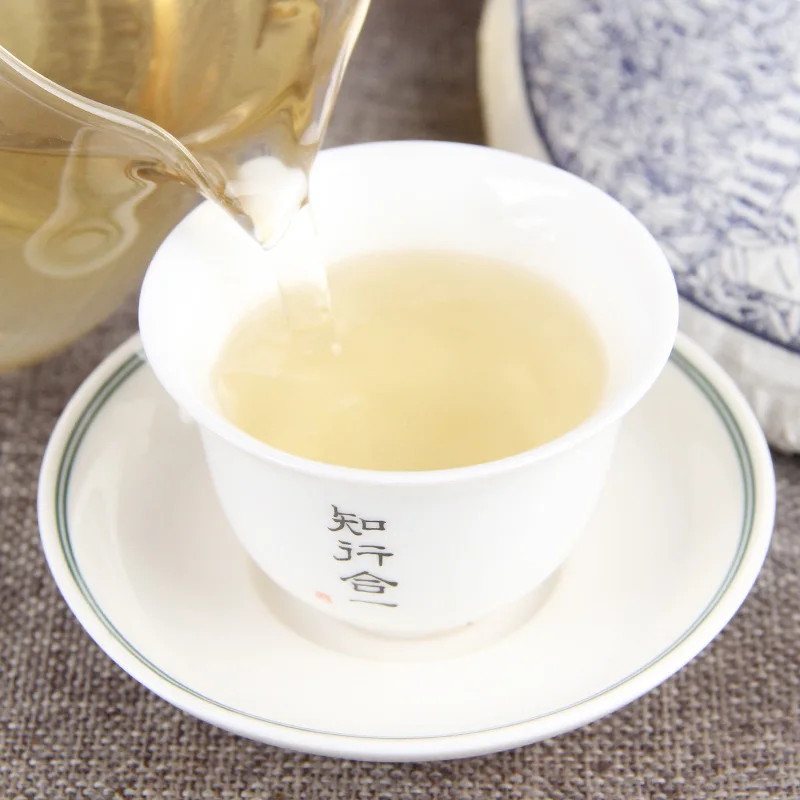 hot selling 2020 xiao hu sai 357 gram ancient tree shen puer tea cake rock sugar sweet honey fragrance raw Pu Er