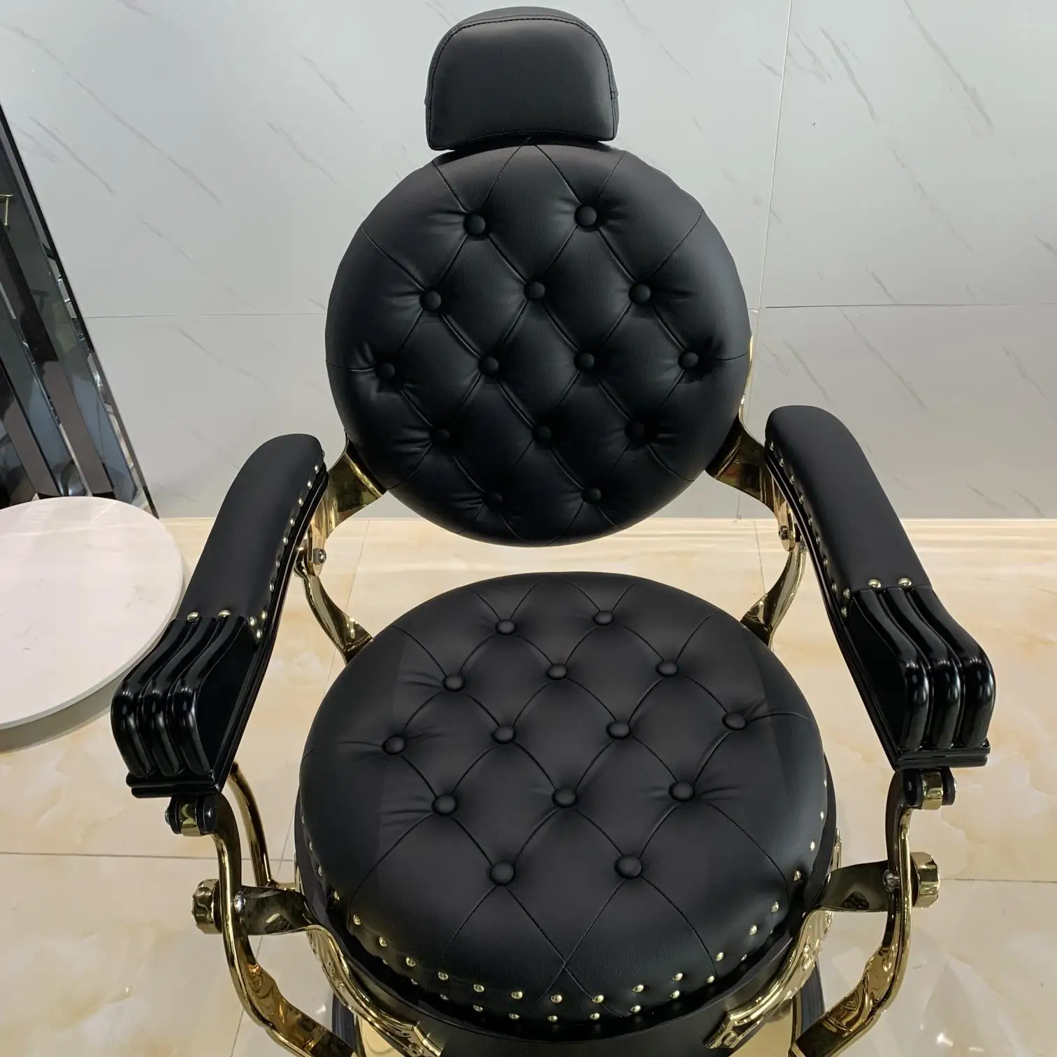 wholesale modern luxury rivet accessories golden metal high class hydraulic salon furniture barber chair
