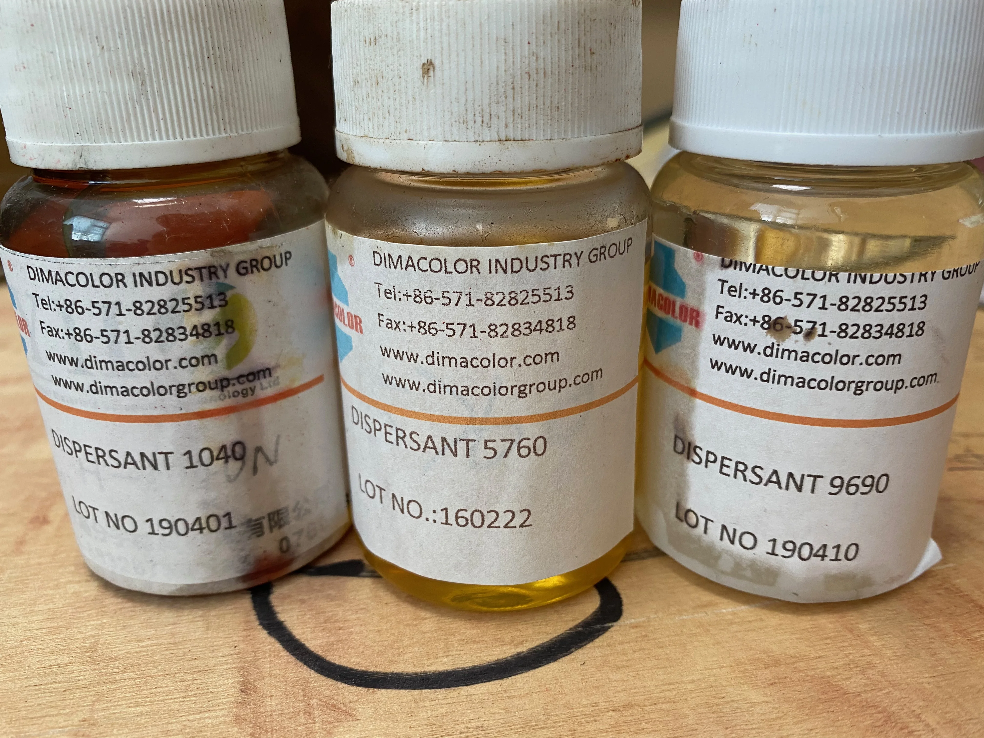 DISPERSANT 1040 (DEUCHEM 904S )