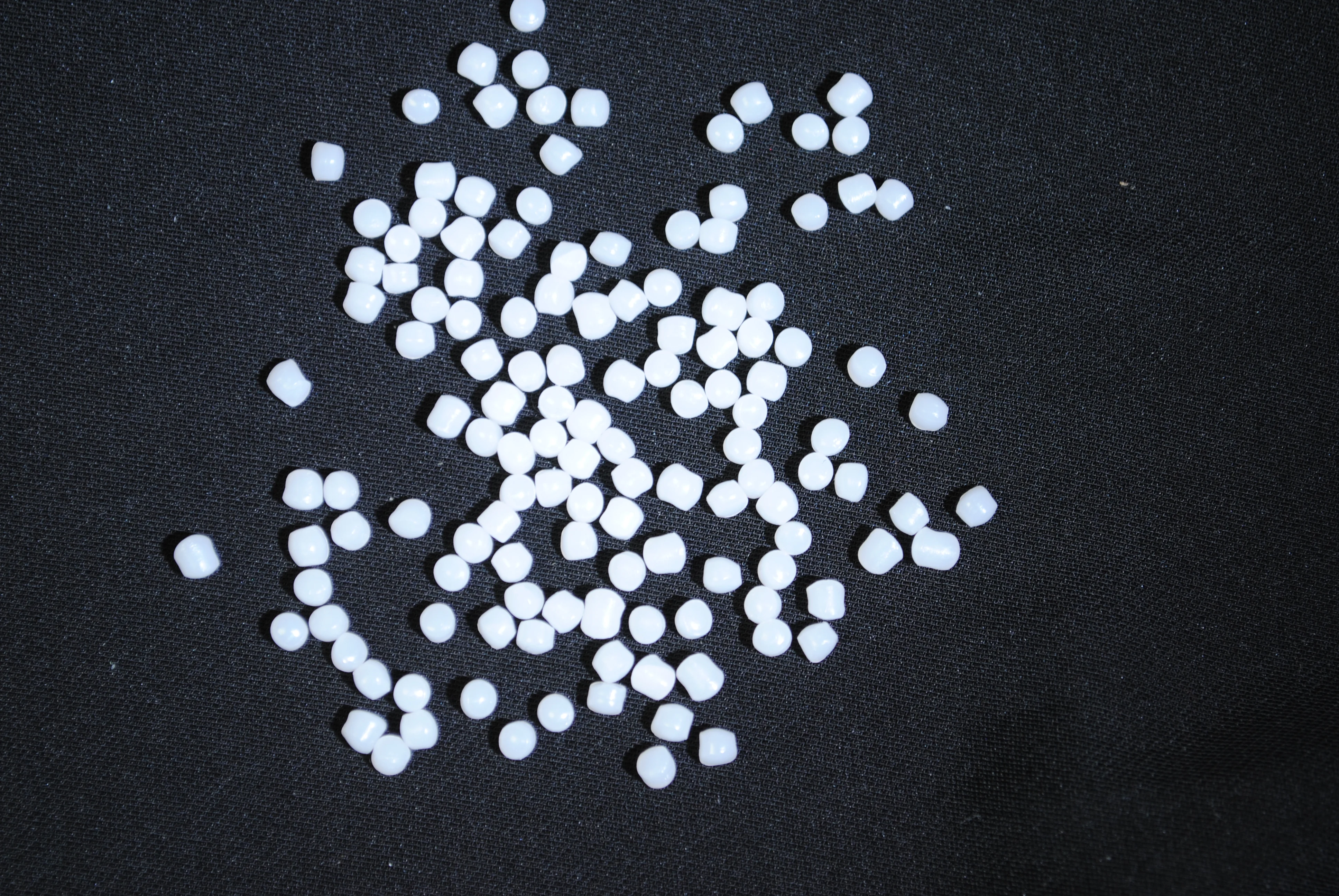 Низкая цена пластиковое сырье первичные переработанные гранулы hdpe для