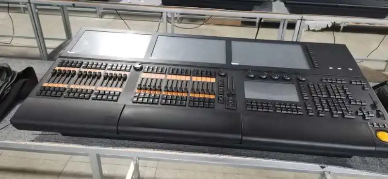 Three Full-View Touch Screen DMX Lighting Controller Stage Light Console With Motorized Faders