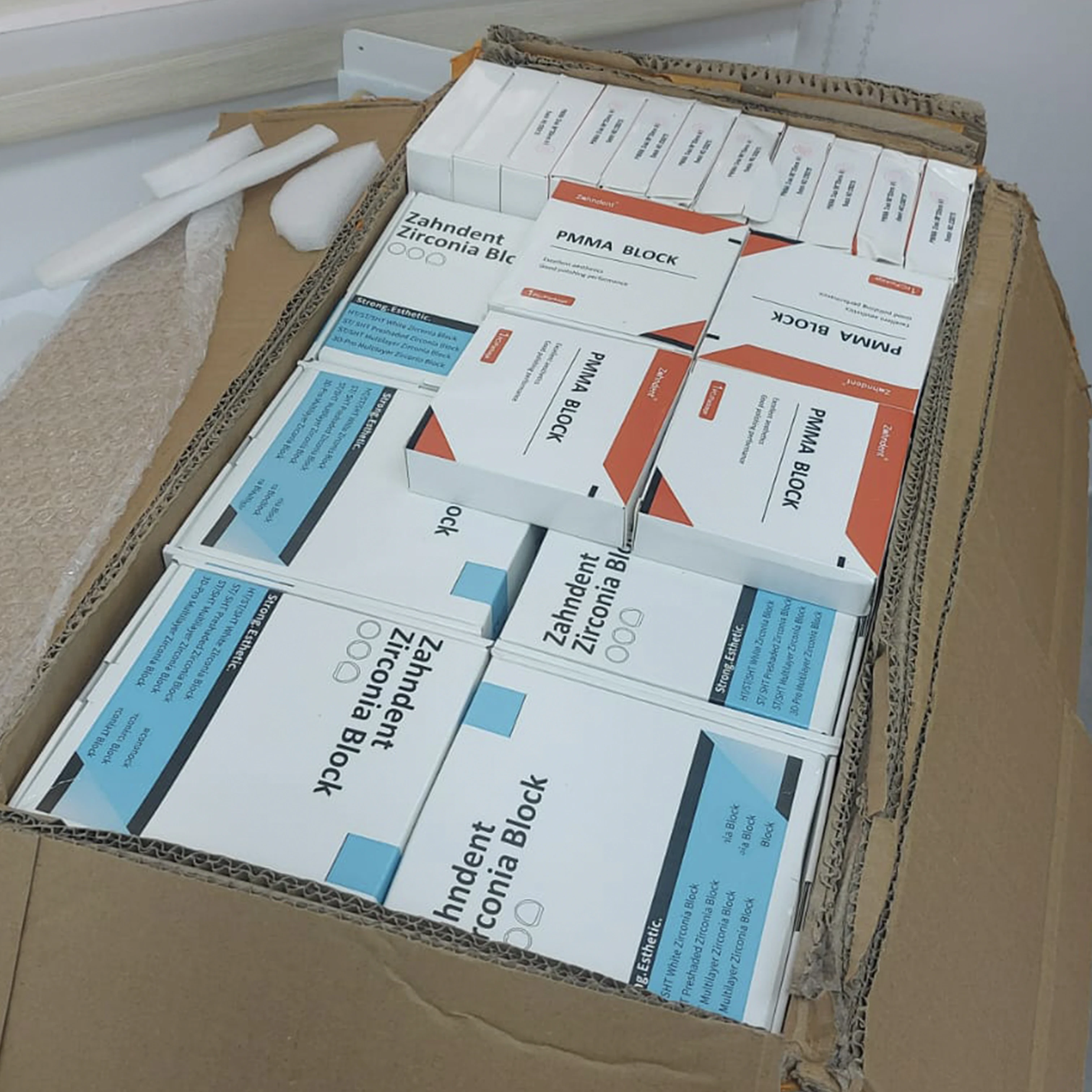 China Dental Medical Supplier Zirconia Blank Zahndent HT-Plus-Color Dental Laboratory