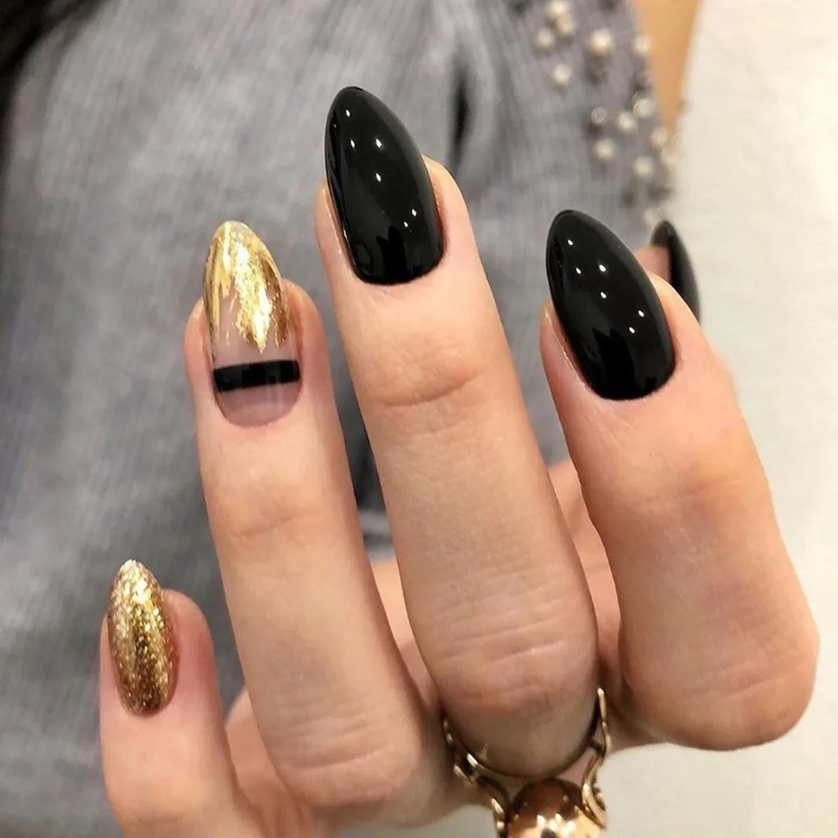 Finished product black and gold glitter nail art vendors reusable press on nails handmade 24 pcs nails