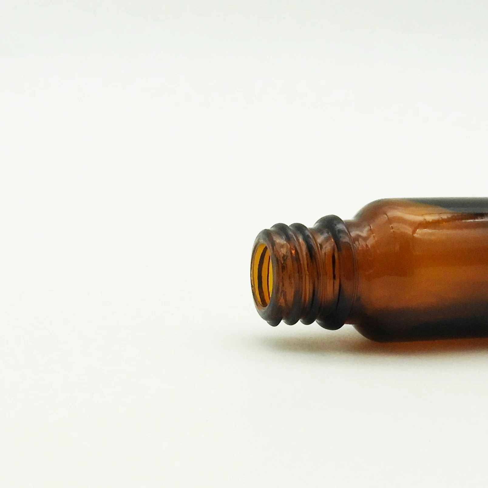 Custom Empty Luxury Amber Brown 15ml 20ml 30ml 50ml 100ml 5ml 10ml Glass Essential Oil Bottle