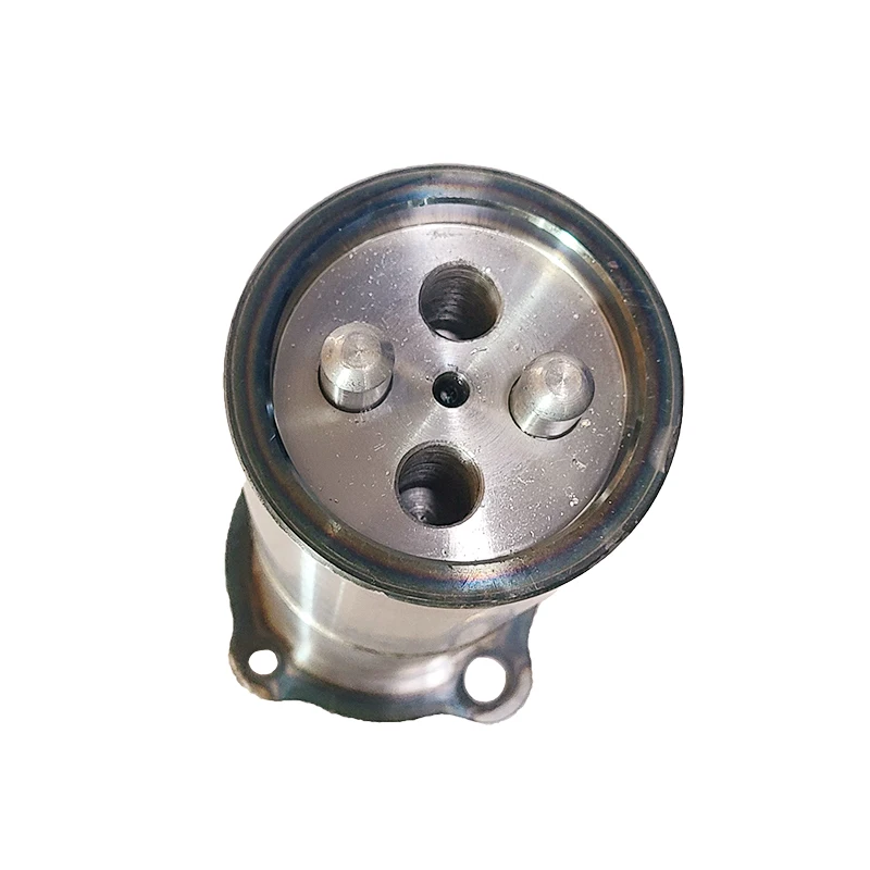 Suspension Parts FV413 Truck Trunnion Shaft For Mitsubishi Fuso  MC010800 MC012770