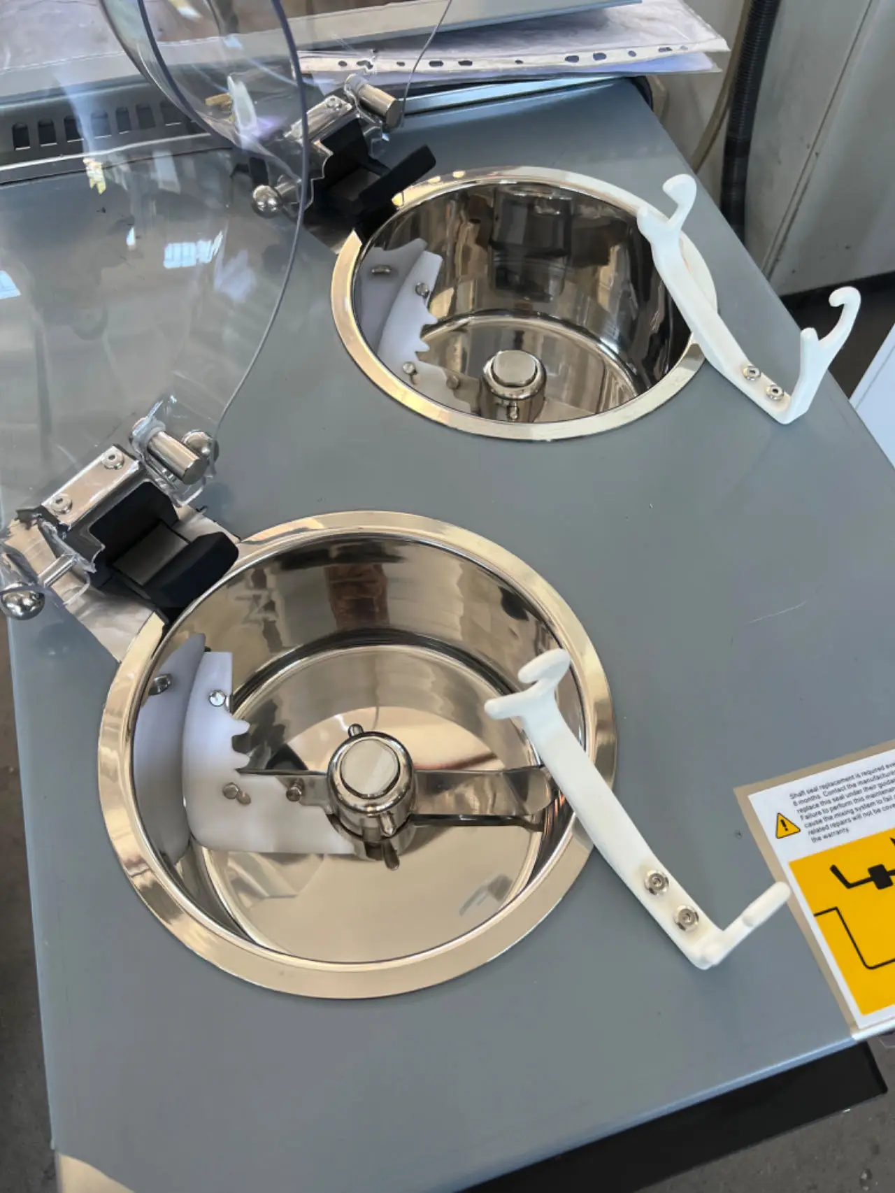 Affordable Price Ice Cream and Icy Machine Good Quality Ice Cream Vending Machine Automatic CE Anti-fog Gelato Icecream Machine