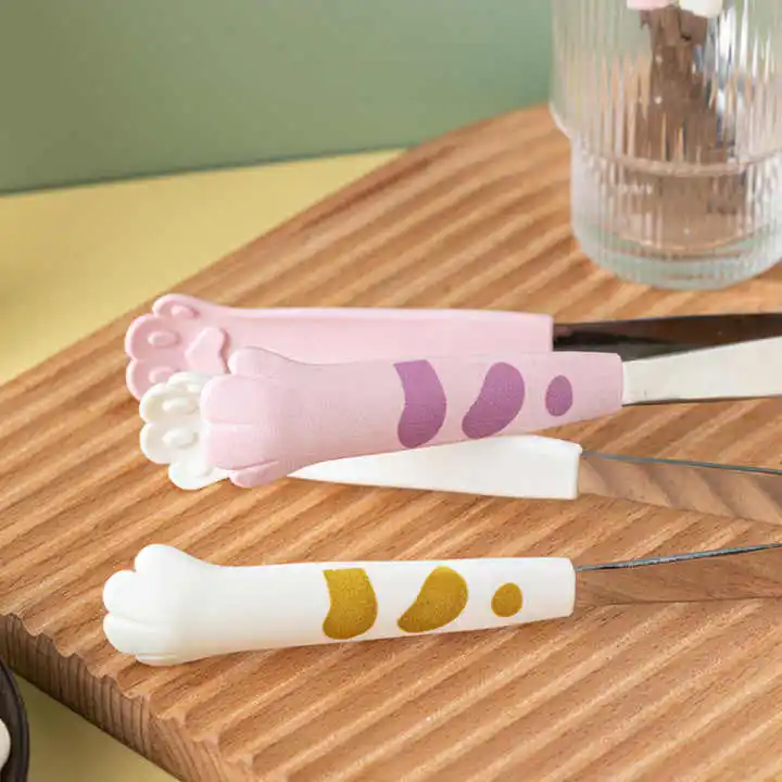 OWNSWING Hot sales Japanese cat claw shaped food tongs cute cartoon silicone barbecue tongs kitchen tools