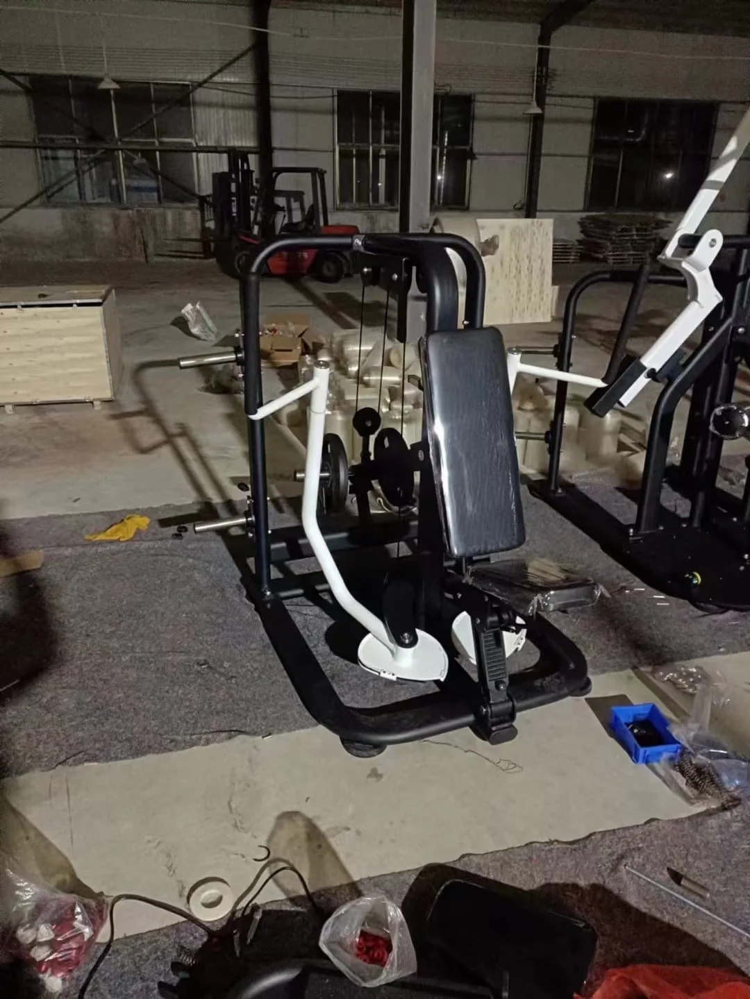 Gym fitness equipment strength machine Plate loaded Pec Dec Fly