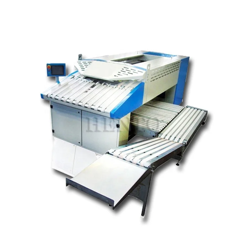High Quality Bath Towel Folding Machine / Towel Automatic Folding Machine / Towel Folding Machine