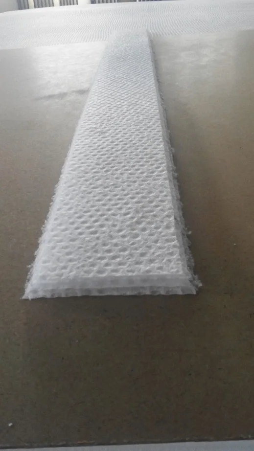 PP honeycomb core for truck body door and floor