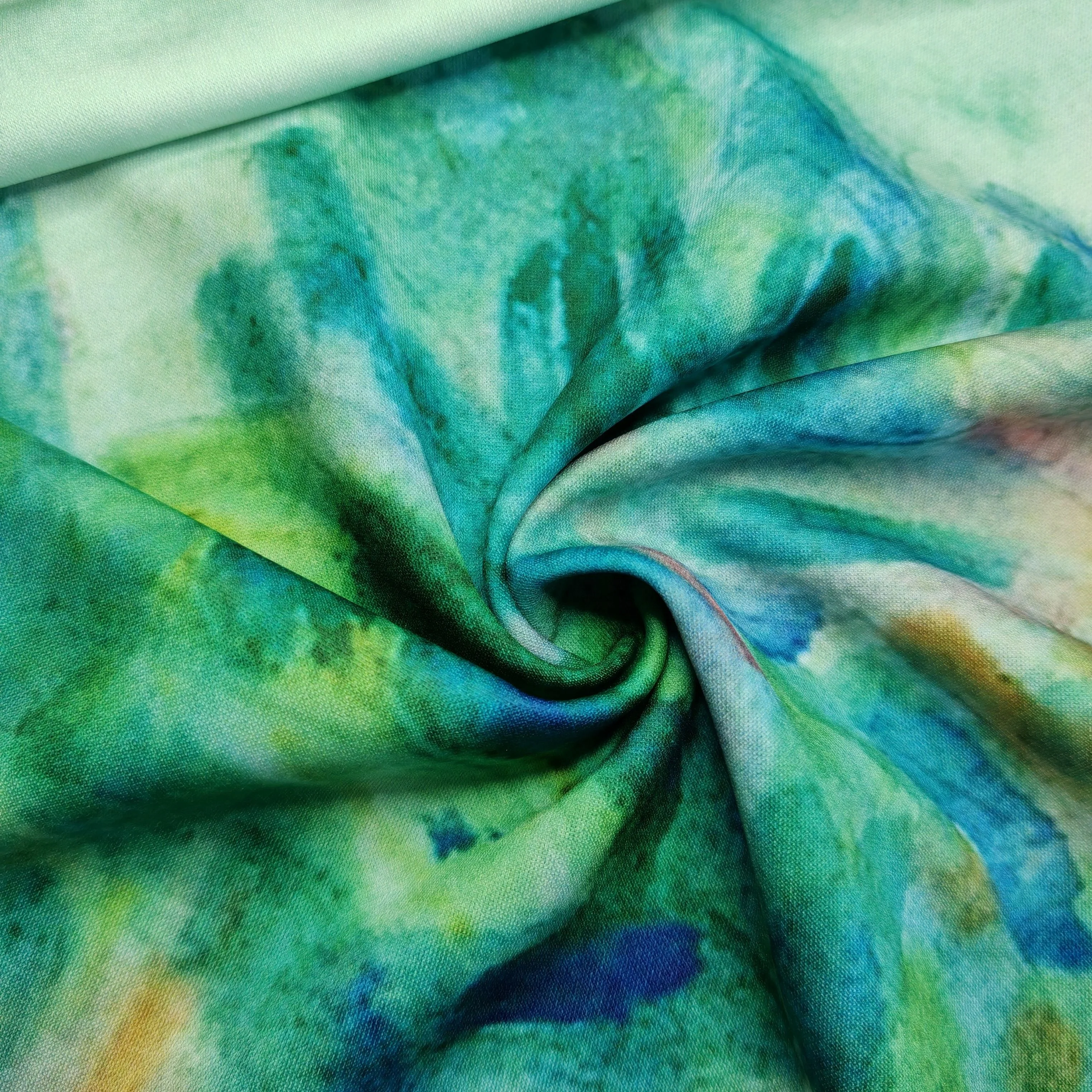 High Quality 100% Polyester Knitted Sweatshirt Fabric Simulated Floral Printed Ripstop Style Breathable Outdoor Underwear Use