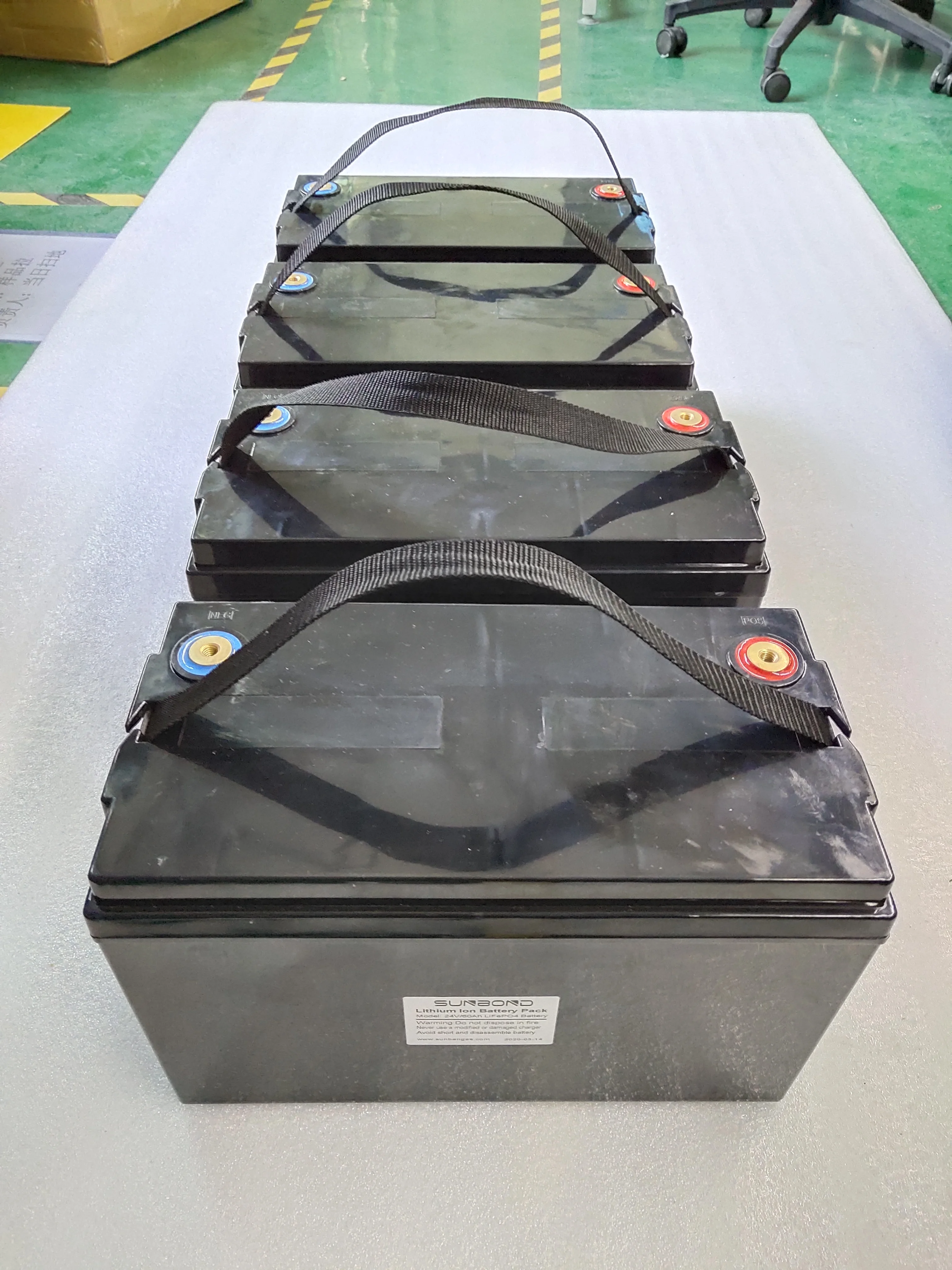 Deep Cycle Batteries 12V 300Ah 200Ah Lifepo4 Lithium Ion Solar Battery Pack for Accu Bateria 12v System