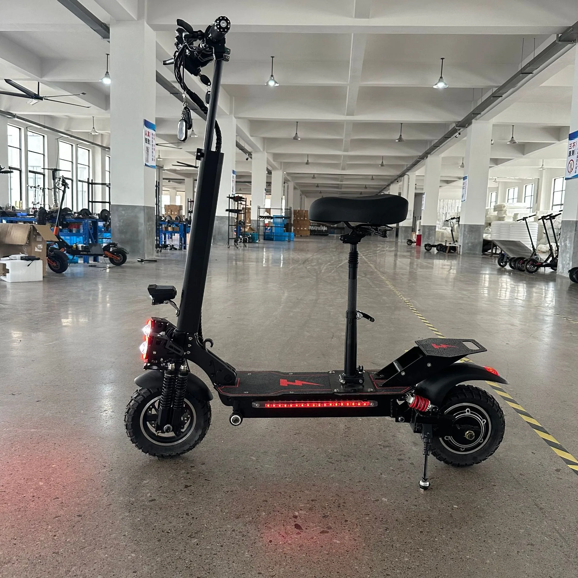OEM электрический скутер из Китая одноприводное заднее колесо с двойным приводом двойной механический дисковый тормоз Максимальная скорость 55 км/ч