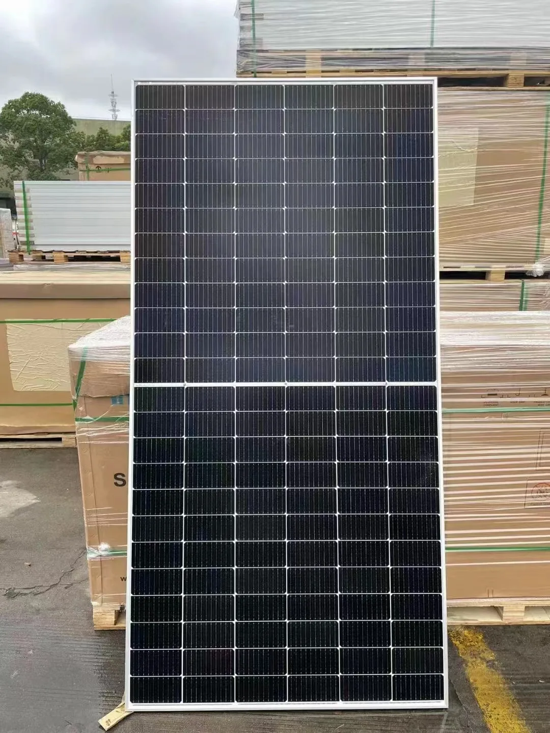 Tier 1 Stock Solar Panel A Grade Used Solar Panels 500W 600W 700W with very good price 5W-720W available