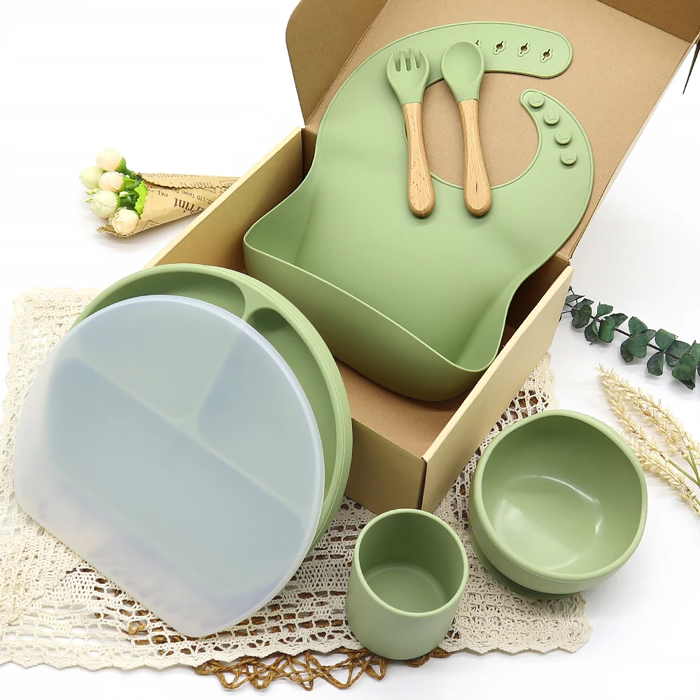 Eco-friendly Non-Toxic Strong Suction Bowl Spoon Set Dinner Feeding Bib Silicone Plate Set Baby