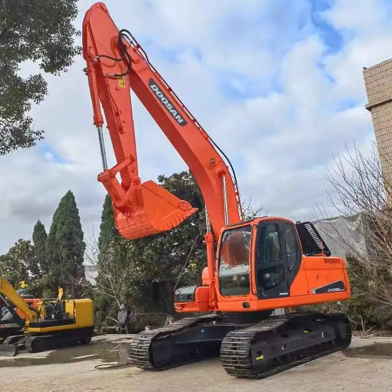 Экскаватор Doosan DX 225 в хорошем состоянии б/у гусеничный экскаватор с низким рабочим временем для продажи