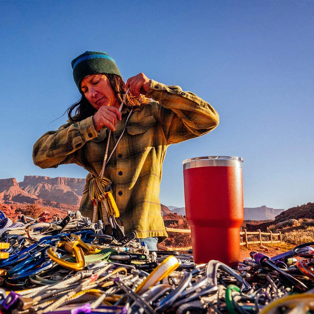 In Stock 30oz Vacuum Insulated Color Body Double Wall Stainless Steel Beer Mug Custom Outdoor Travel Coffee Mug Water Bottles