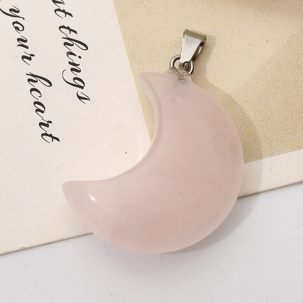 New Jewelry Healing Crescent Moon Shaped Rainbow Crystal Pendant 7 Chakra Reiki Gemstone Howlite Charms for Women Necklace