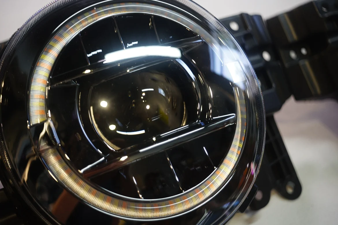 Items Front Face Generation LED Headlight Assembly Kit Hot Sale New LED Light FJ Cruiser Universal Car 1 Pair,tail Lamp