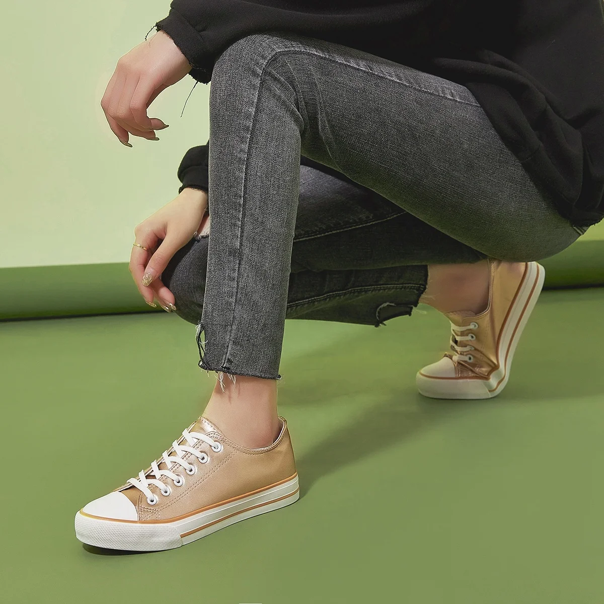 Hot Sale Low Top Custom Logo Sneakers Canvas Trendy Shoes Women Lace Up Casual Blank Women Canvas Shoes For Unisex