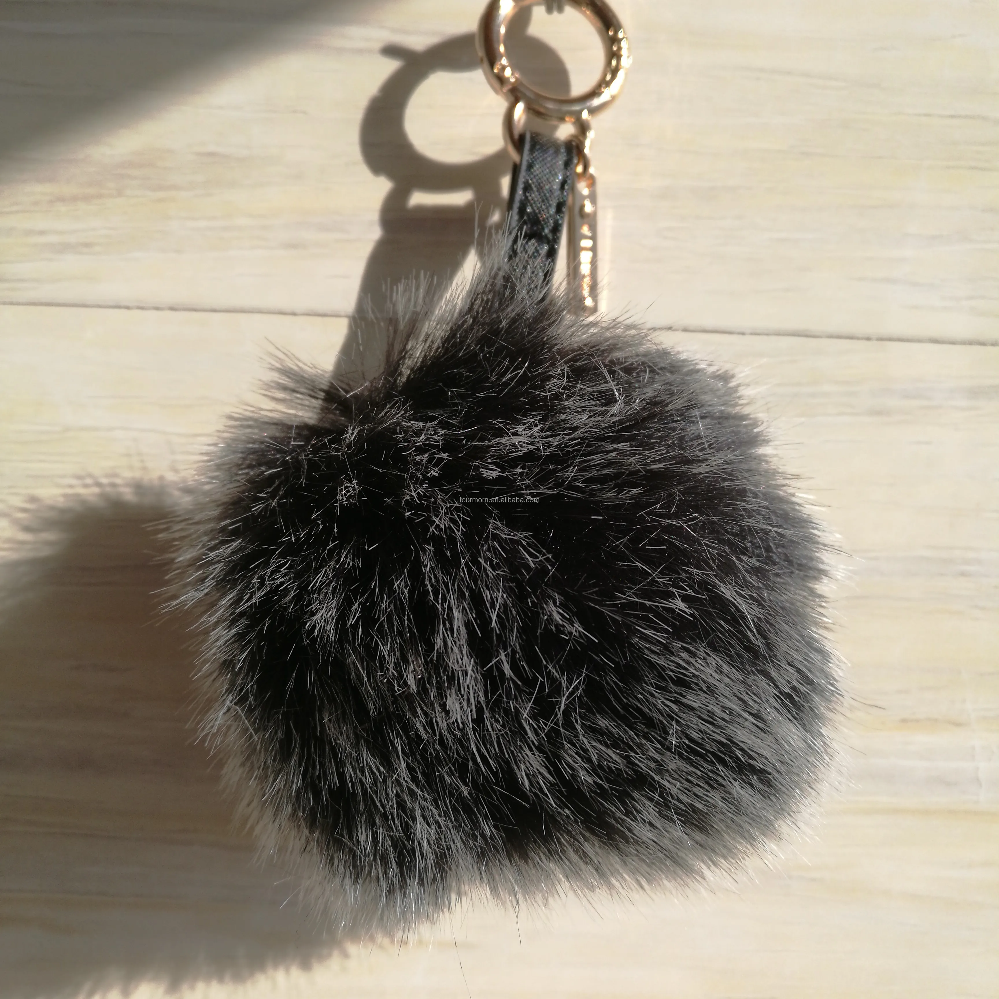 custom logo faux fur ball Luxury Fluffy Pom Pom Ball  Customize Letter faux fur ball