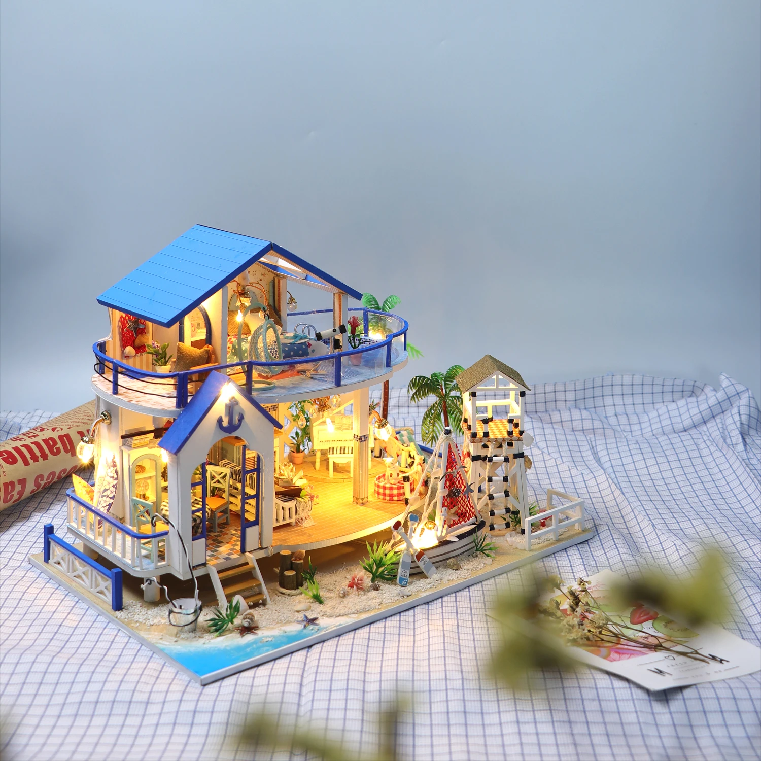 Hongda New Fashion Diy Miniature Dollhouse Wooden Doll House Diy Wooden Miniature House With Light