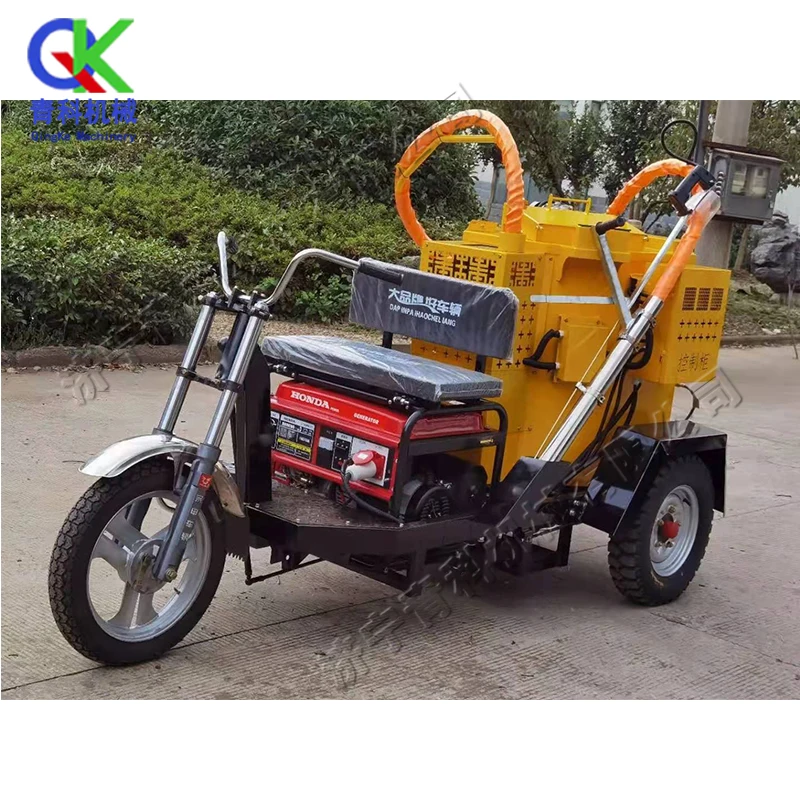Self-driving 7-10km/h elevated bridge pavement crack expansion filling machine 6kw asphalt repair heating vehicle