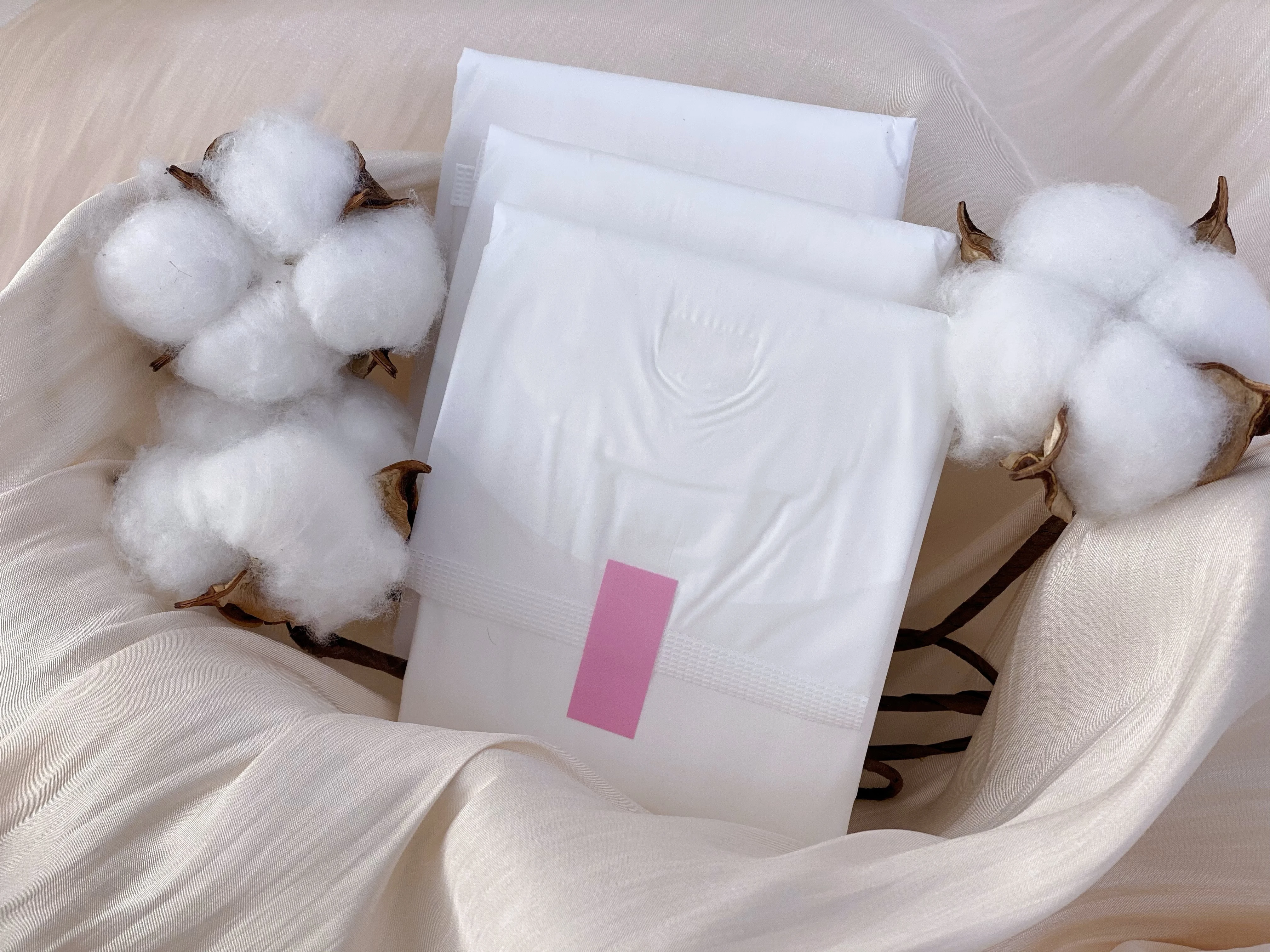 Free Samples First Premium Pure Cotton Biodegradable Sanitary Pads for Export