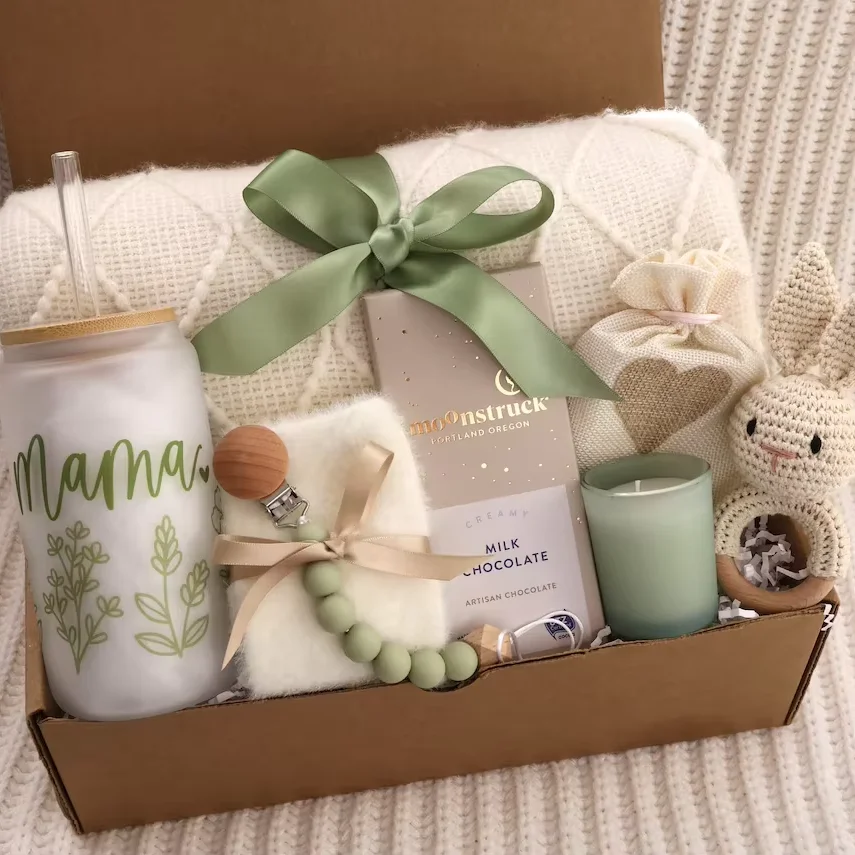 Custom Logo Welcome New Baby Gift Box Pregnancy Mom Gift Set With Soft Blanket Candles Mug Essential Baby Items Unique Gifts