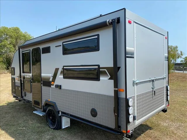 
Half ton basic rv motorhome caravan camper toy hauler with 6 full bathrooms 