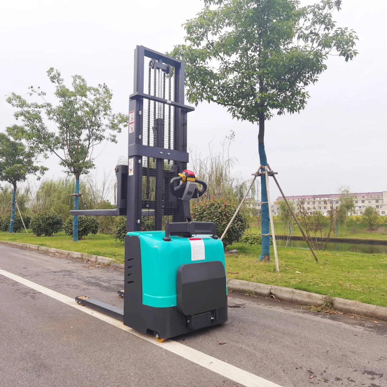 Полный электрический штабелер для поддонов с грузоподъемностью 1 тонна 2 тонны 5 6 8 Аккумуляторный большой емкости продажи