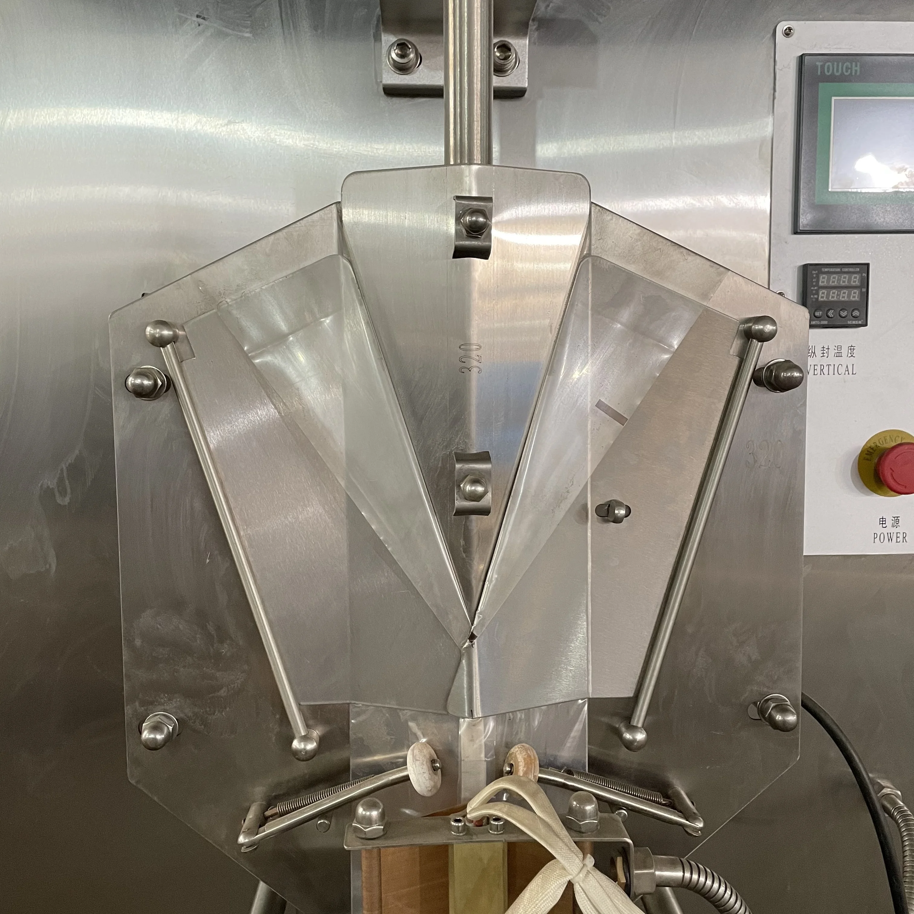 Automatic Sugar Candy Packaging Ice Filling And Sealing Packing Machine For Liquid SJ-ZF1000 Haoyuan